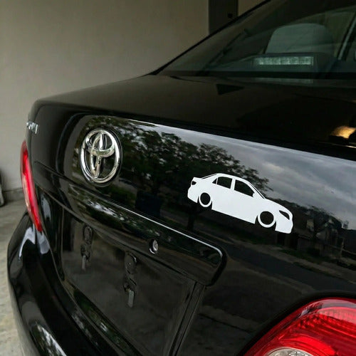 Calco Vinilo Auto Corolla Bajito 15cm X2 Unid Al Piso