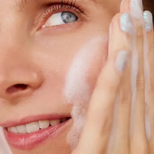 Espuma Limpiadora Facial Cloe Cosmética 120 Ml con Pad de Limpieza · 17565 · foto 03