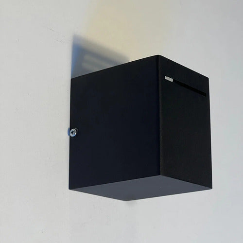 Aplique Pared Ilu22 Capra Negro
