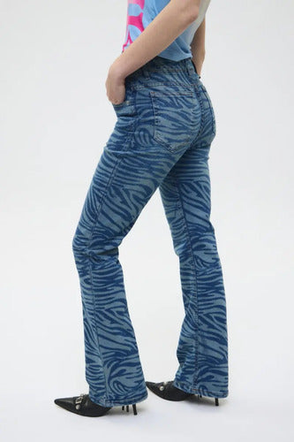 Jean Bootcut Zebra Azul Chermix De Mujer De Algodón Azul 24