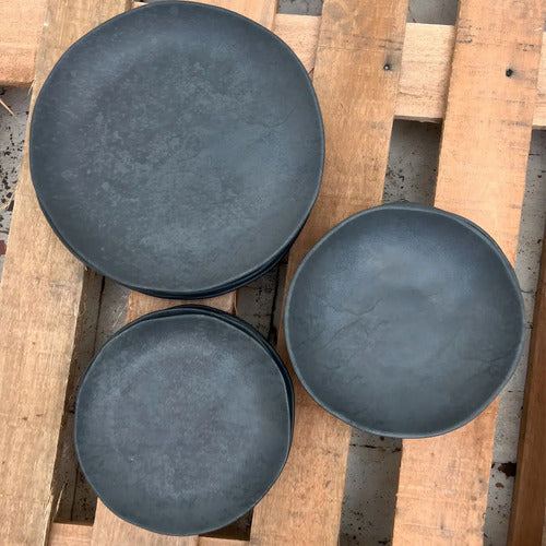 Plato Playo Cerámica Gres Gris Oscuro Porto Brasil 26.5cm X6