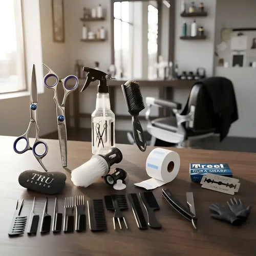 Kit de Barbería con Tijeras Capa Peines Navaja y Portatalco Plateado · 18194 · foto 02