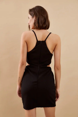 Vestido Corto Con Aberturas Tipo Fiesta Creppe Rimmel Negro