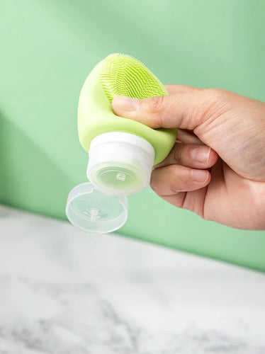 Botella de Silicona Recargable para Shampoo y Cremas de Viaje 60ml Verde · 17440 · foto 03