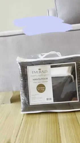 Frazada Polar Emerald 2 1/2 Plazas Queen Liso 950 g Dorado · 16094 · foto 02