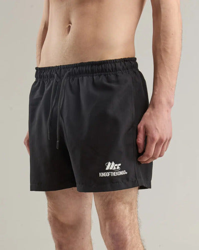 Short Hombre Logo Estampado Ss25 King Of The Kongo - Black
