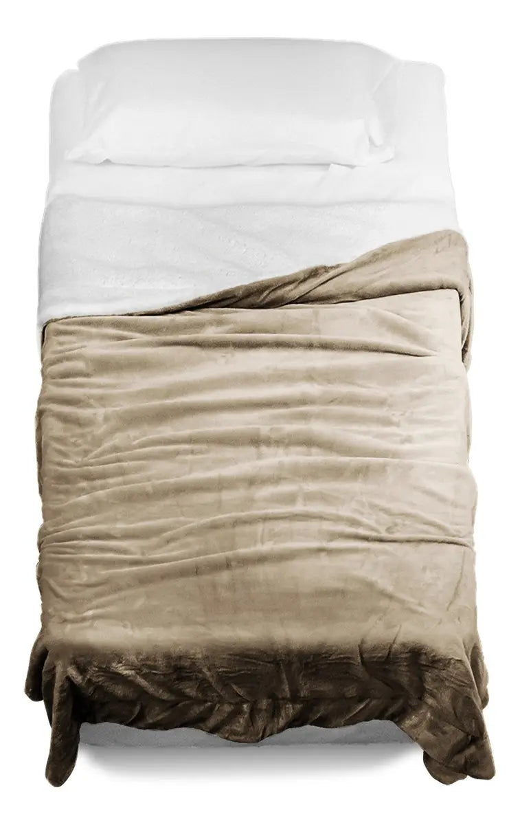 Frazada Corderito 1 Plaza Y Media Flannel Gruesa Liso 1.3 Kg Beige