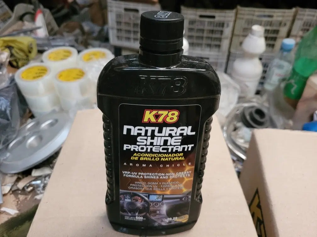 K78 Revividor Natural Shine Protectant Para Plásticos Interiores Aroma Chicle 600 Ml