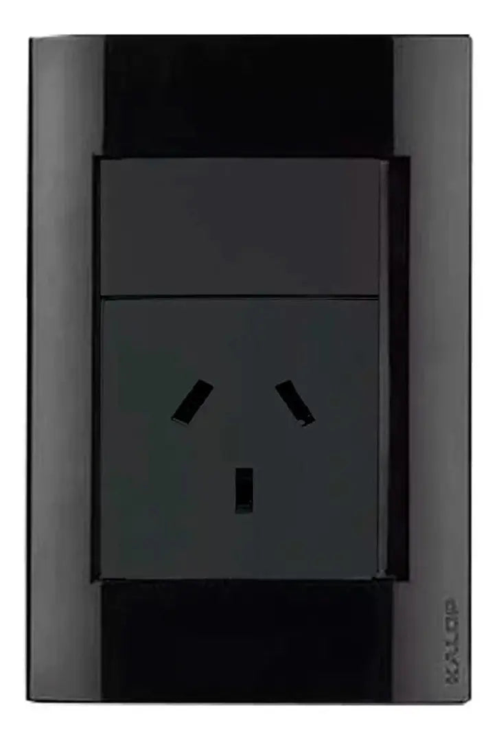 Llave De Luz Armada Kalop Civil Toma 20amp Negro