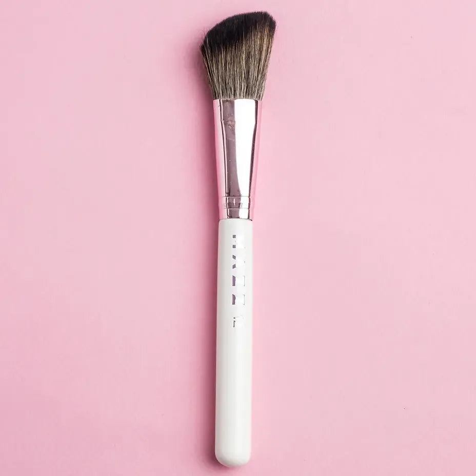 Brocha Contorno Mazz Make Up Biselada Pelo Sintético Vegano