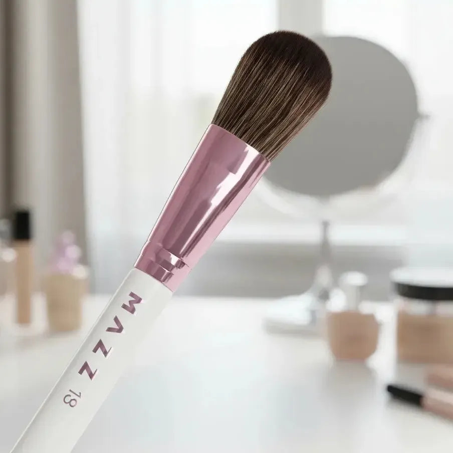 Brocha Contorno Mazz Make Up Biselada Pelo Sintético Vegano