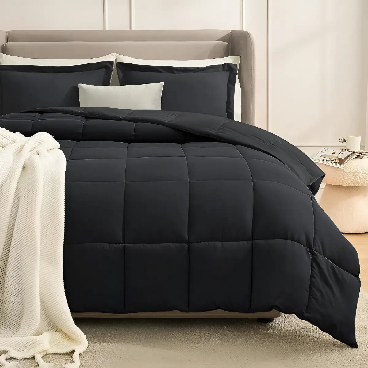 Acolchado Distrito Blanco Plumon 4 Estaciones 600 H Con Fundas 1 1/2 Twin Size 170 X 250 Cm Color Azul Marino