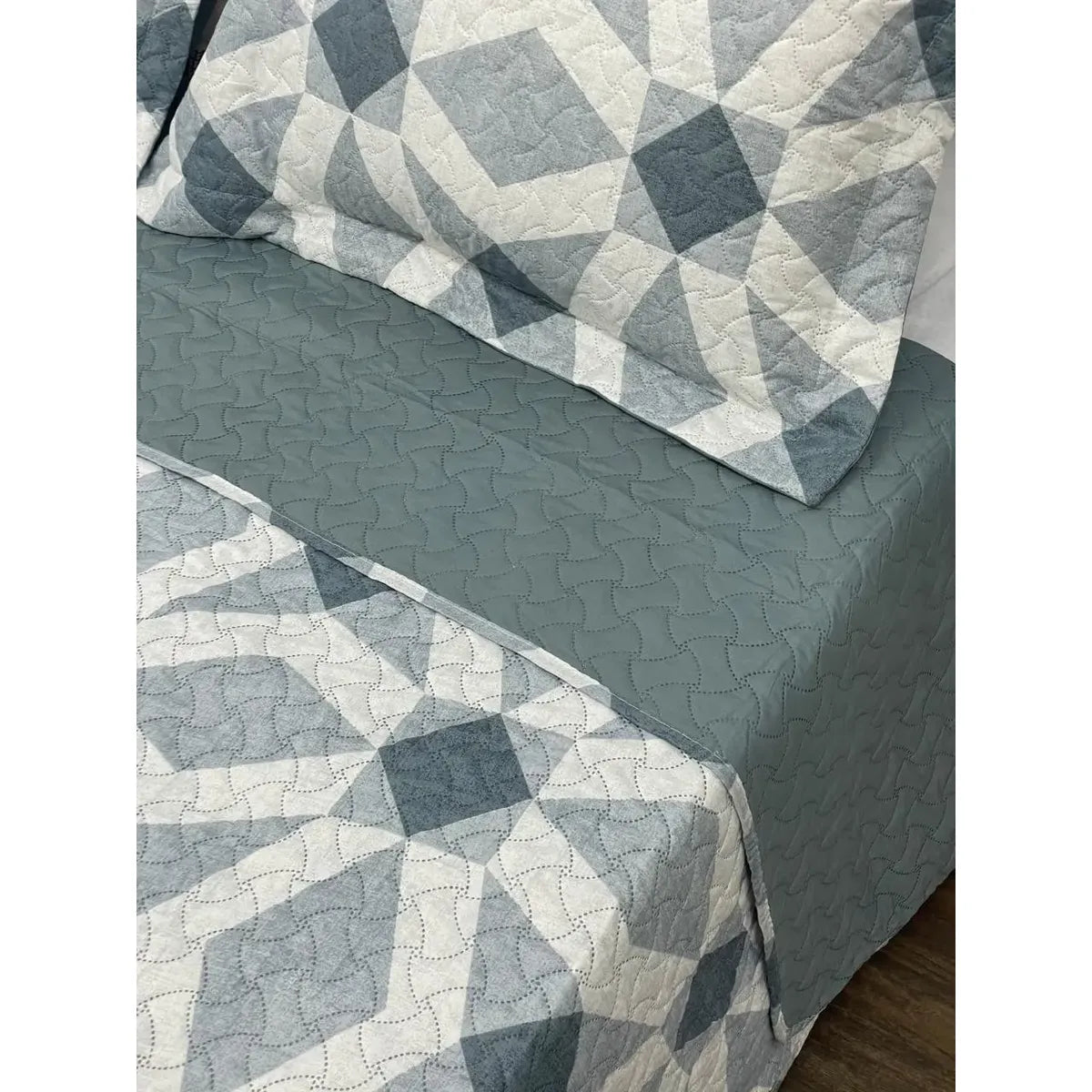 Cover Cubrecama Quilt Estampado Reversible 1 1/2 Pza
