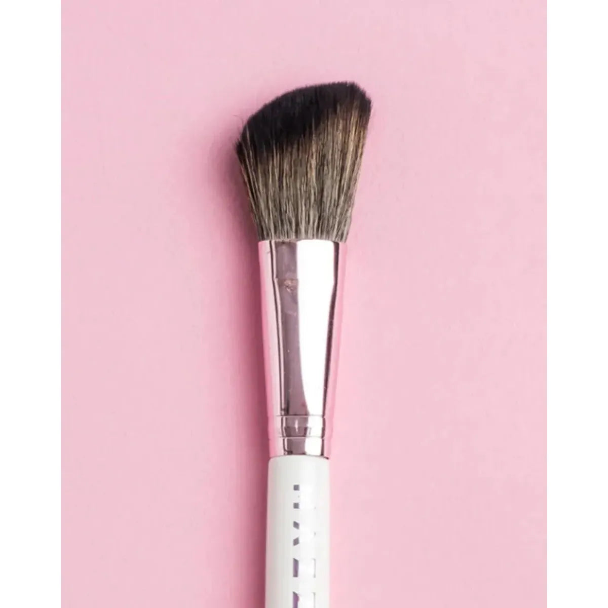 Brocha Contorno Mazz Make Up Biselada Pelo Sintético Vegano